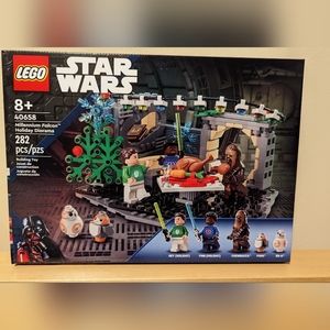Lego Star wars Millennium Falcon Holiday Diorama brand new 282 piece set